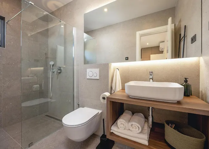 4 Bedroom Cozy In Сукошан