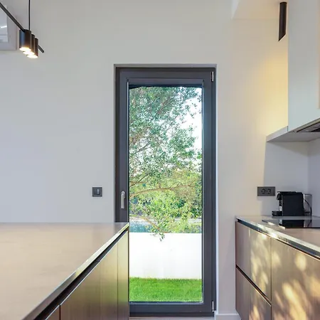 Ferienhaus 4 Bedroom Cozy In *