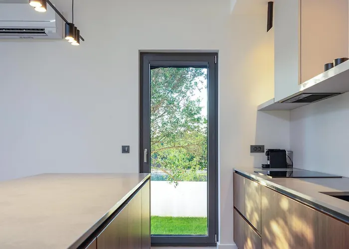 펜션 4 Bedroom Cozy In *